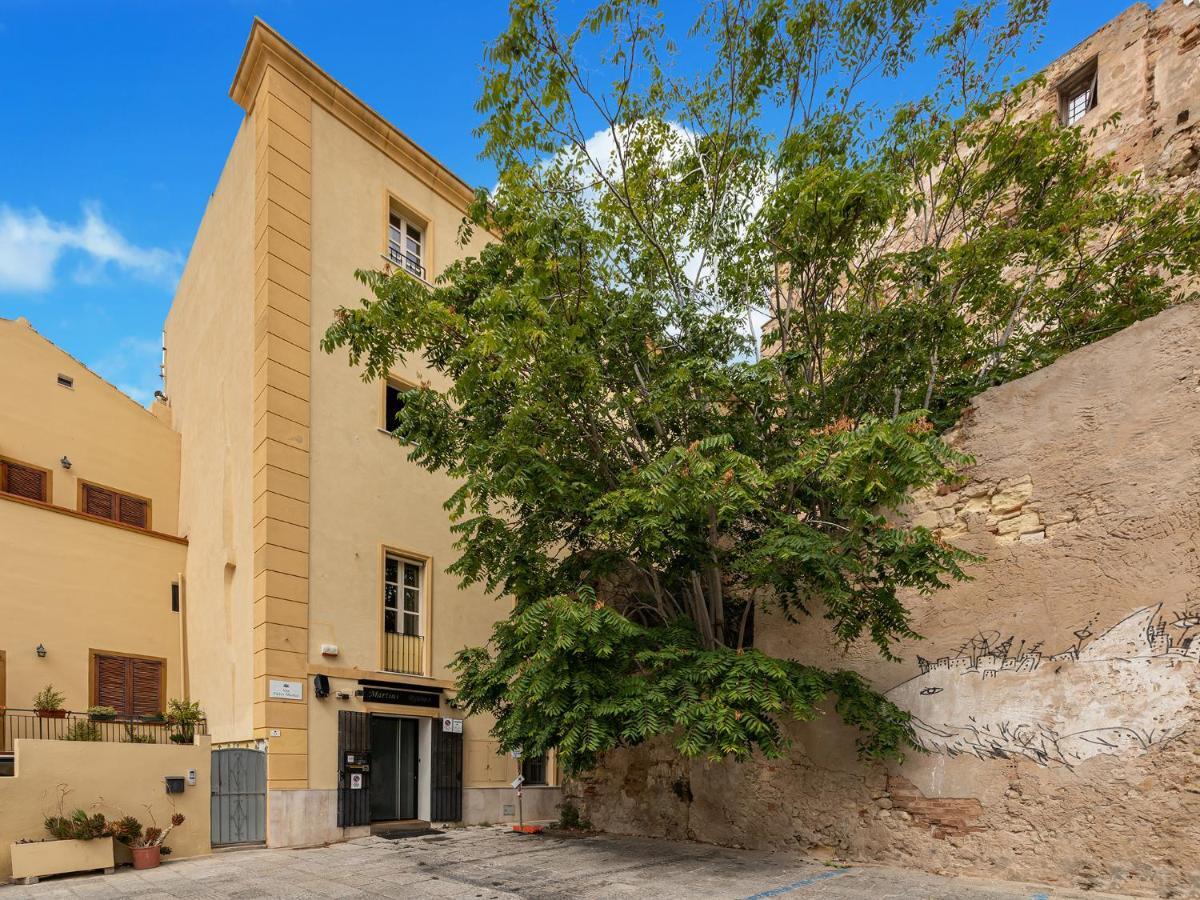 Martini Rooms Castello Кальяри Экстерьер фото